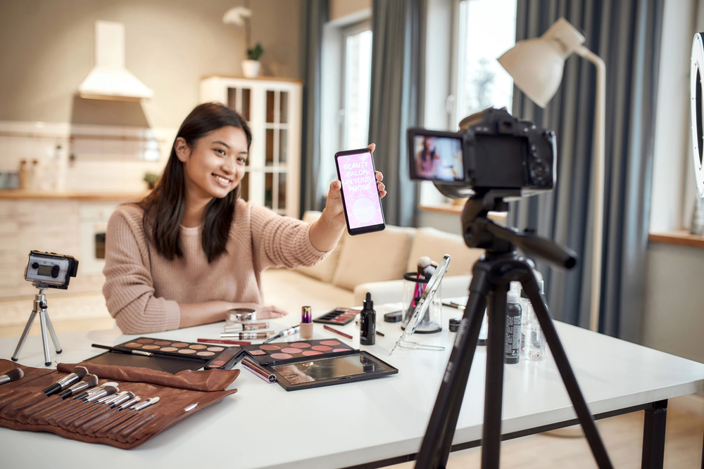 The Complete Guide to Creating Your First Digital Product in 2025