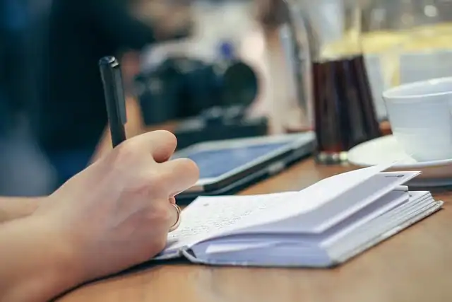 Content That Converts: Writing Reviews That Actually Sell In ’26