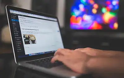 Home 5 How Retirees Are Choosing a Profitable Blogging Niche That Actually Makes Money in 2026