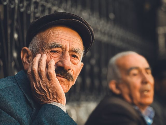 The Retirees Advantages in Online Business: What Retirees Get Right That Young Marketers Miss in 2026 6 retirees advantages in online business